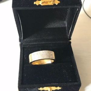 2 Carat diamond gold ring